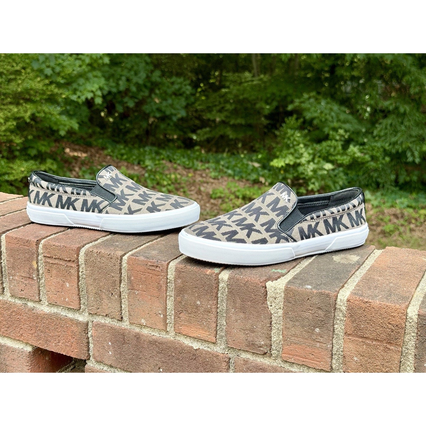 Michael Kors Keaton Women’s Slip On Sneakers Size 7 Monogram Logo NWOB