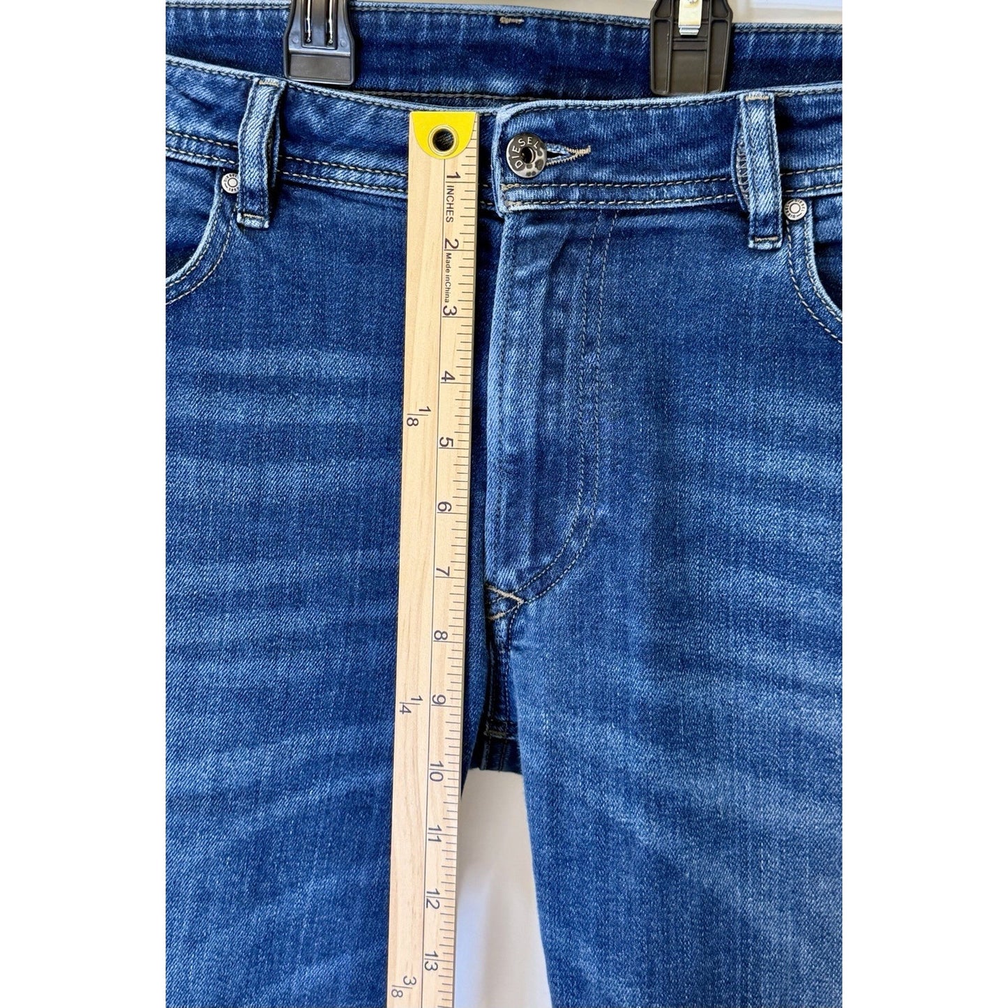 Diesel Thavar-XP Slim Skinny Jeans Men’s Medium Wash Stretch Denim Fits 36x32