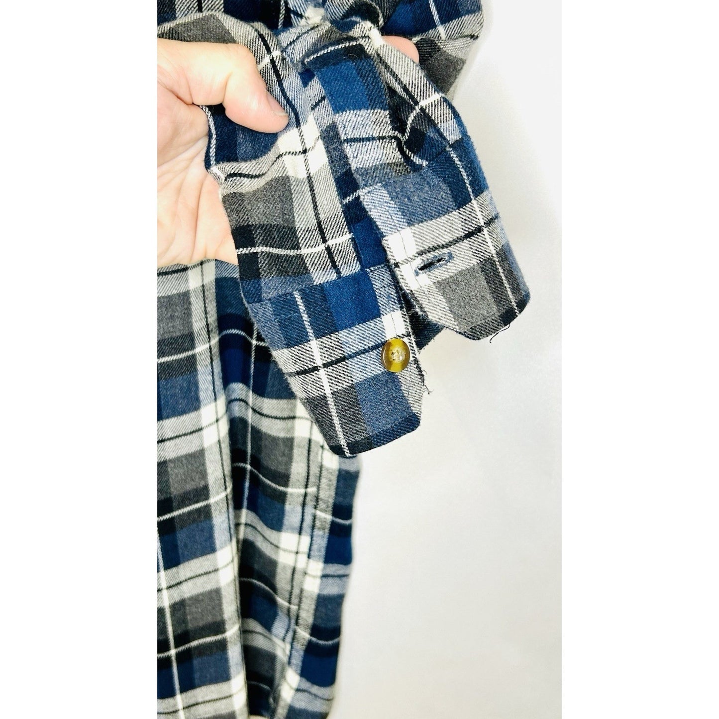 Field & Stream Flannel Shirt Mens Large Blue Plaid Button Up Casual Long Sleeve