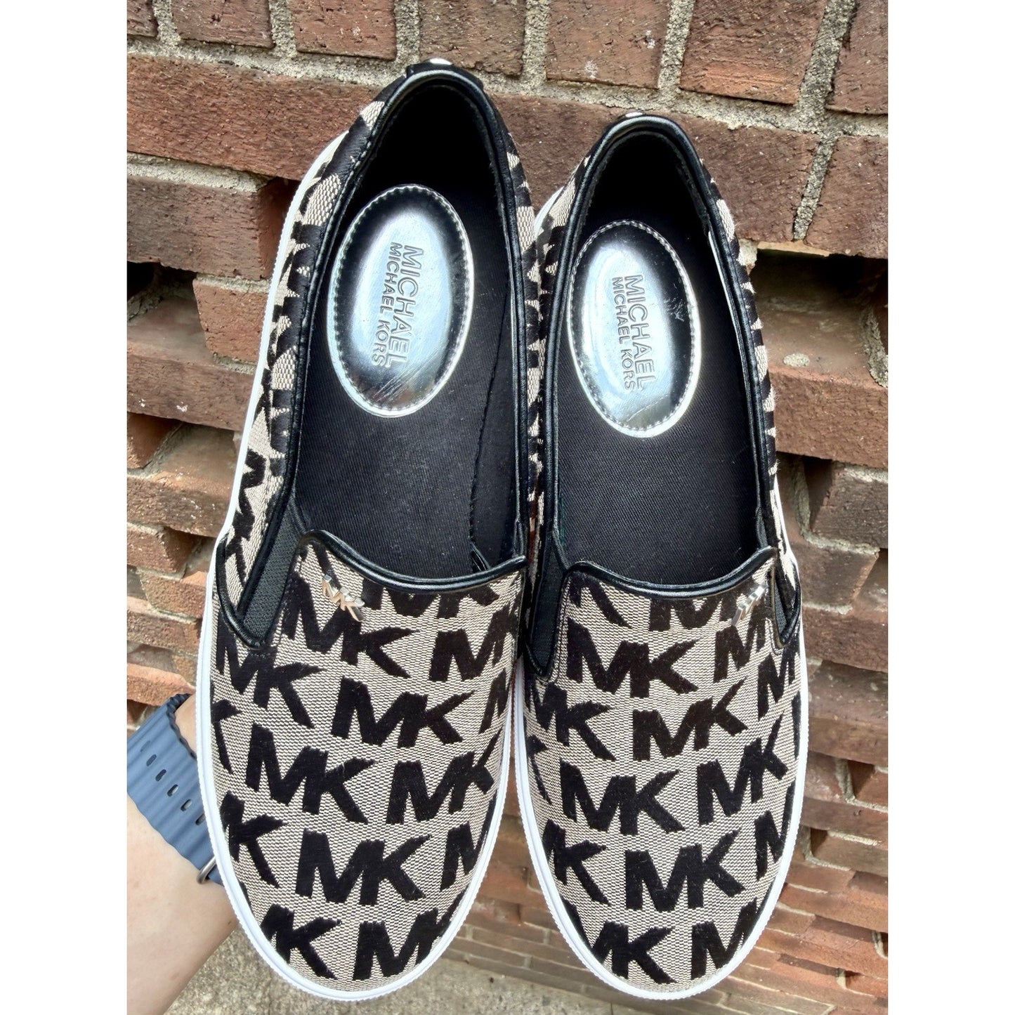 Michael Kors Keaton Women’s Slip On Sneakers Size 7 Monogram Logo NWOB