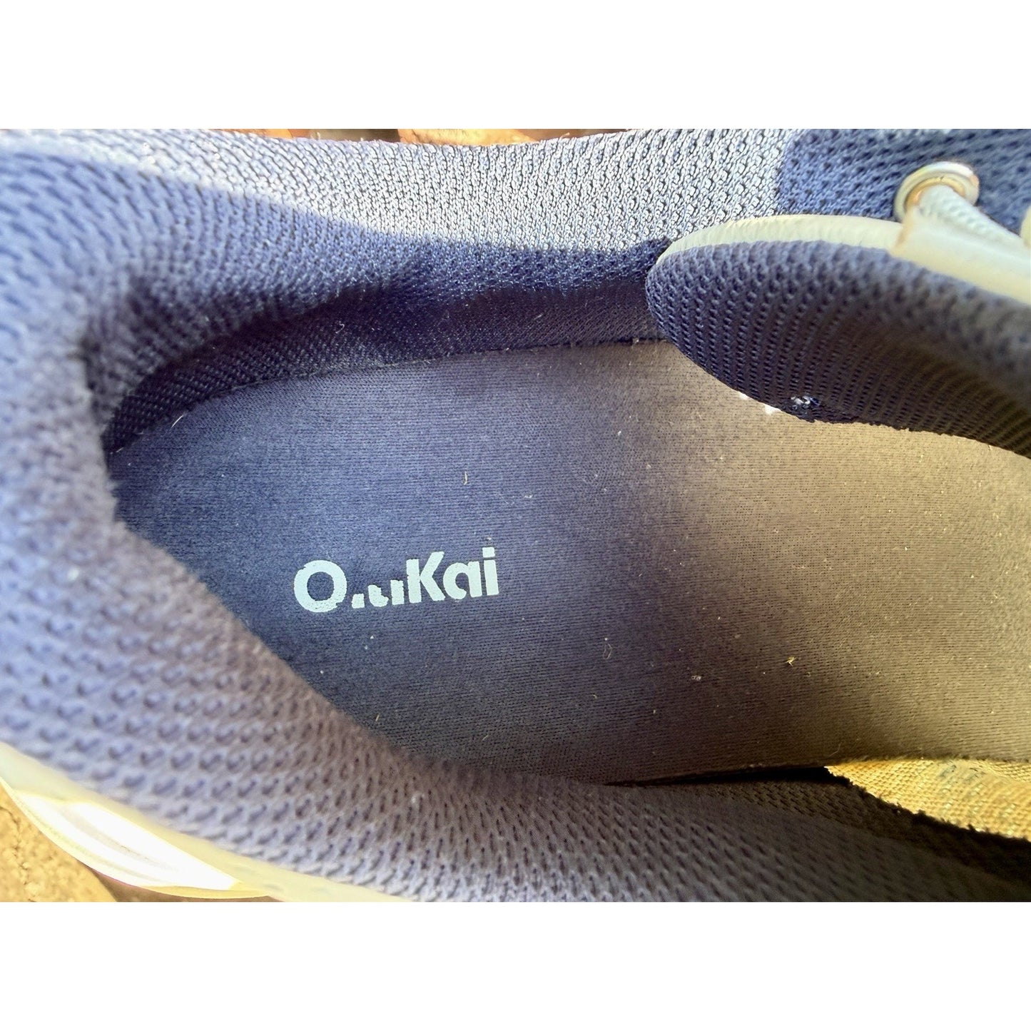 OluKai Makena WP Spikeless Golf Shoes Off White Navy Mens Size 11.5 ($200 New)