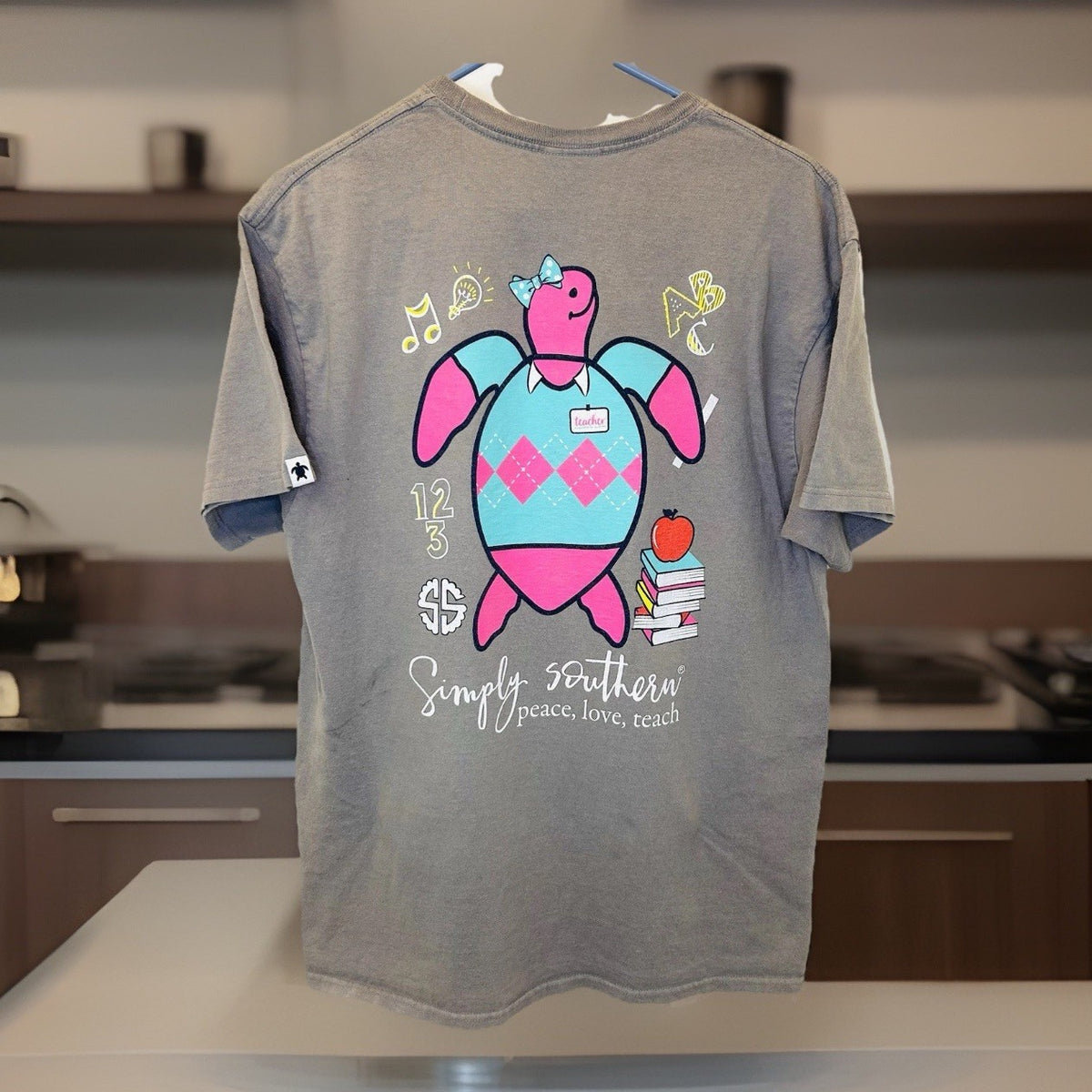 Simply Southern T-Shirt / Women’s Large / Light Brown / Teacher Turtle