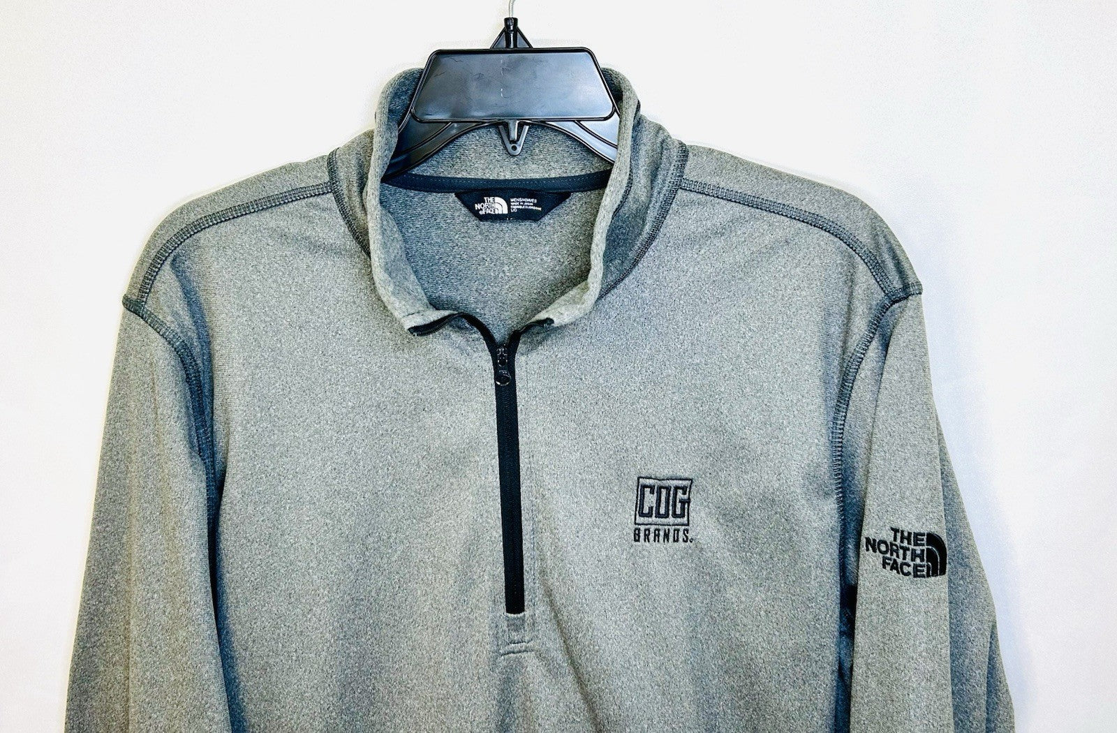 The North Face Mens Tech Essential 1/4 Zip Fleece Pullover Gray Large / COG