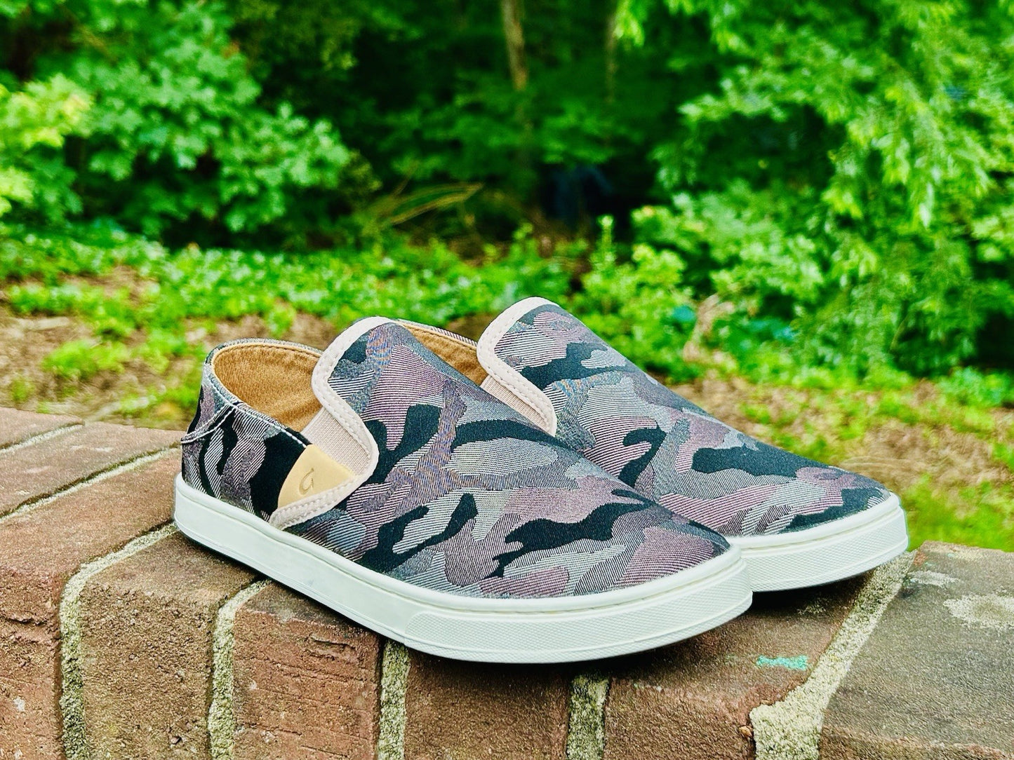 OluKai Pehuea Pa'i Ke Au Camo Slip On Sneakers Women's 7 - Slip On - Hide Heel