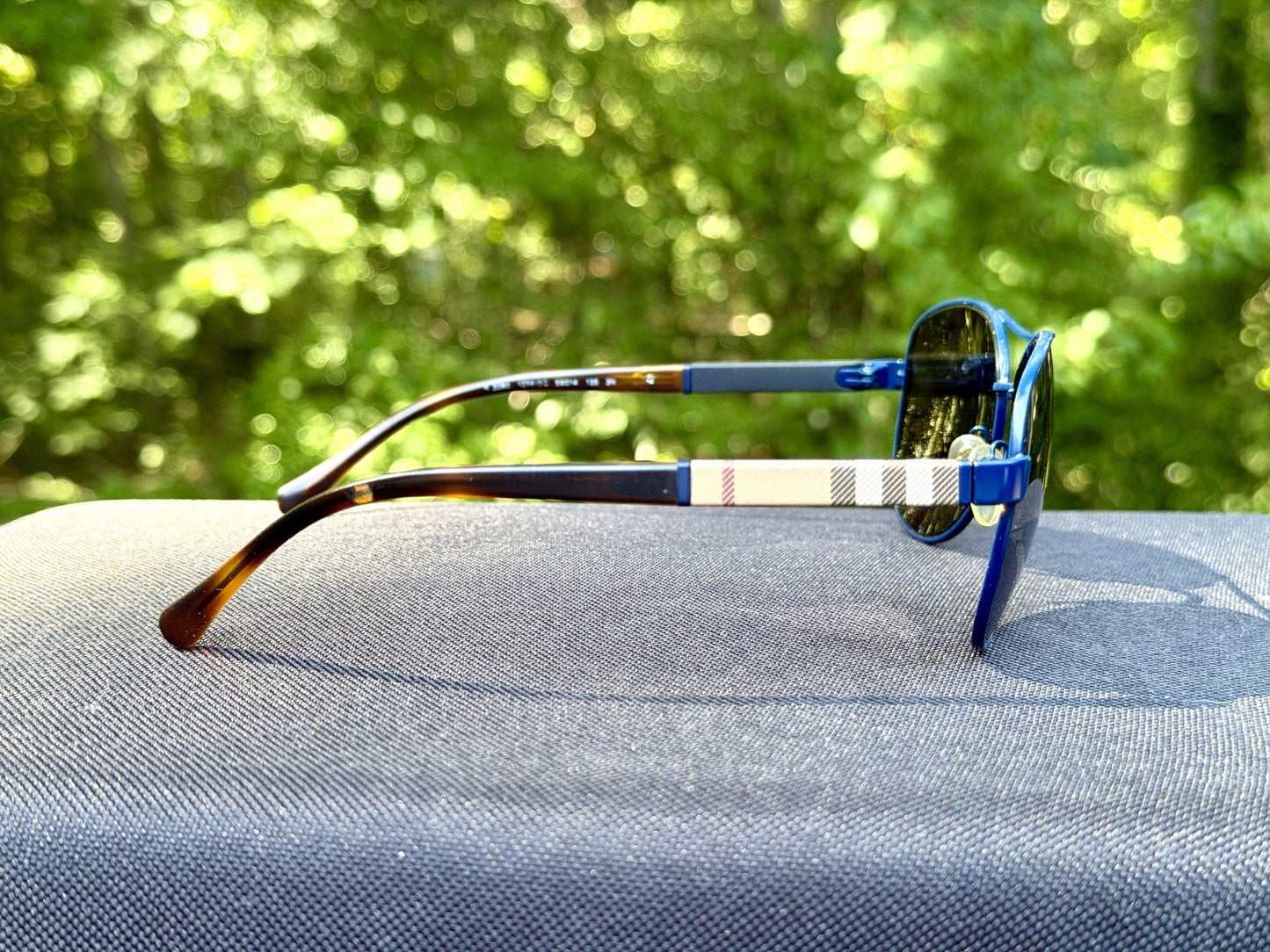 Burberry BE3080 Navy Blue Aviator Sunglasses Check Pattern Temples 59-14-135