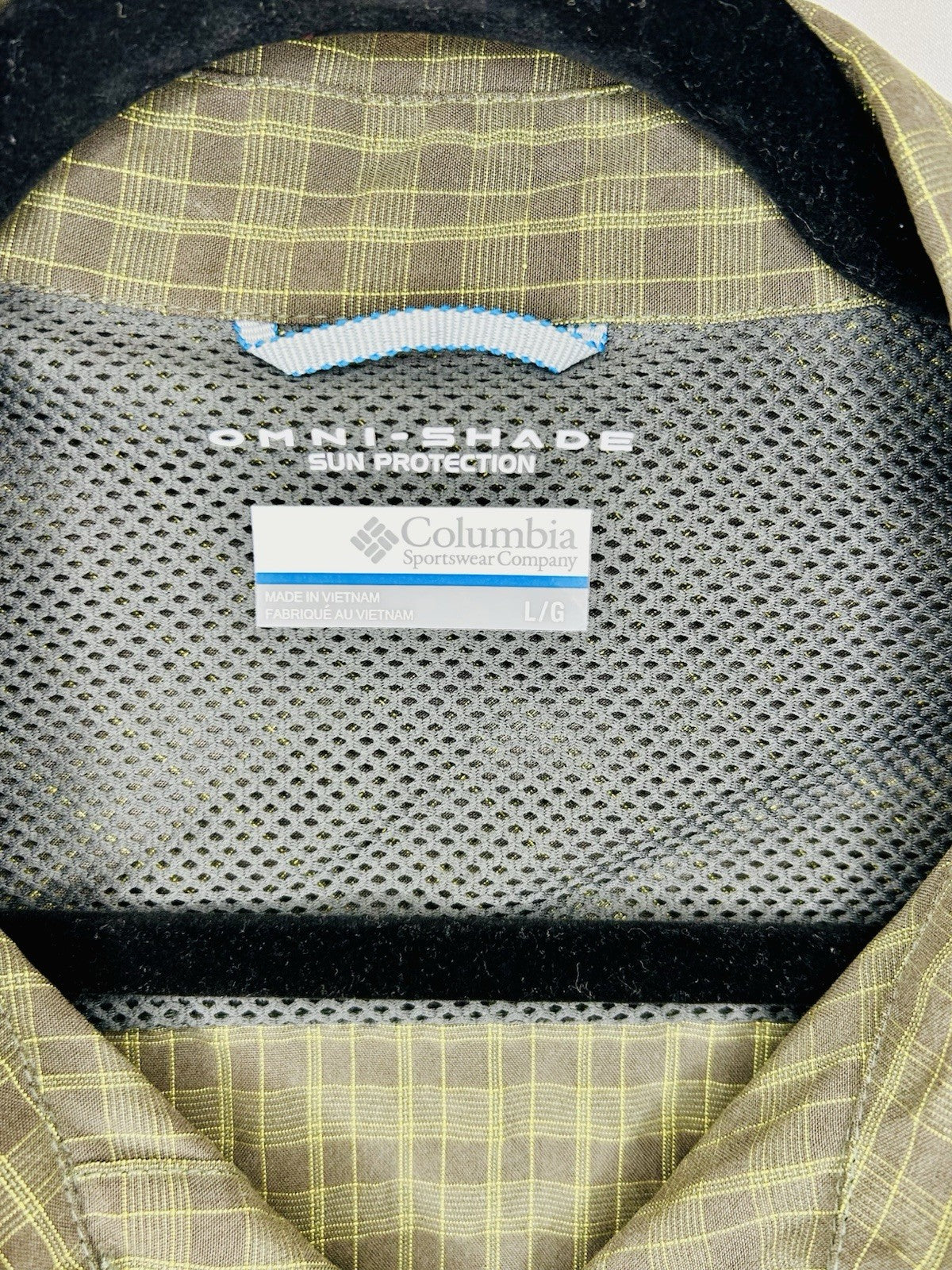 Columbia Omnishade Men Size Large Full Button Down Long Sleeve Shirt