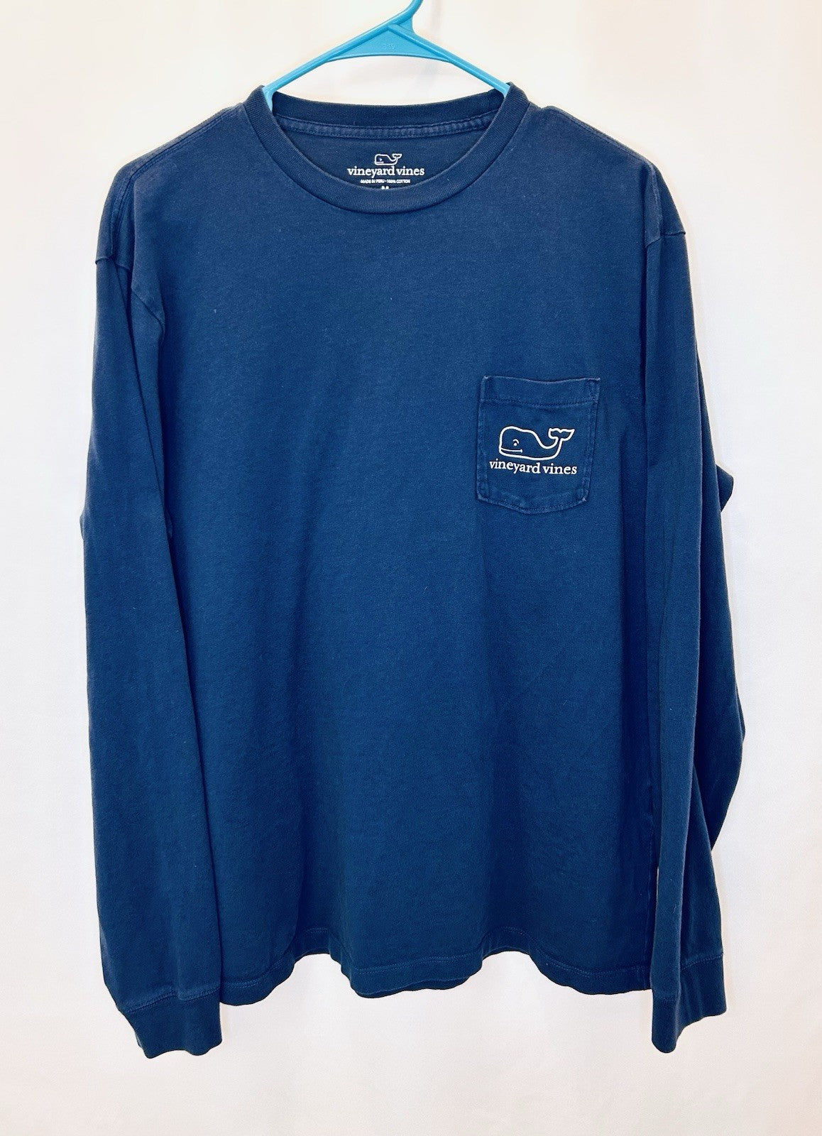 Vineyard Vine Men’s Medium Blue Long Sleeve Graphic Tee | Santa Whale