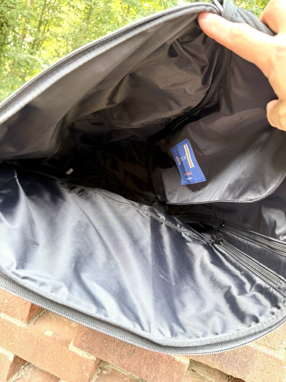 STITCH Golf UGB Ultimate Garment Bag 2-in-1 Convertible Duffle Black NWT
