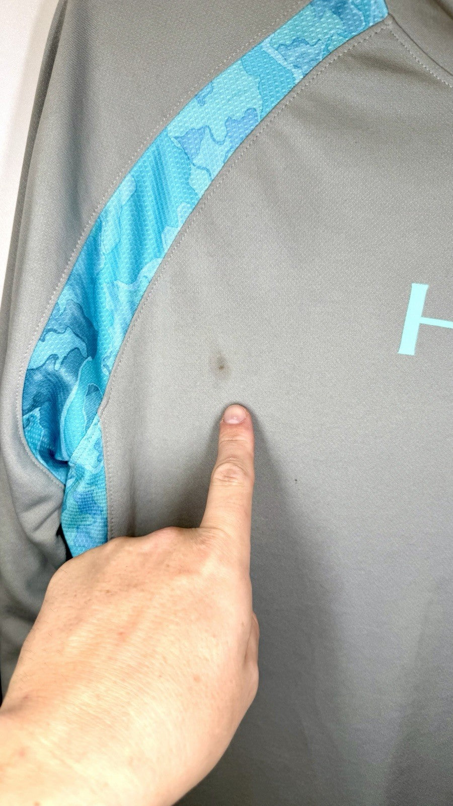 Huk Performance Fishing Shirt Strike Solid Long Sleeve Large Gray w/Blue Logo