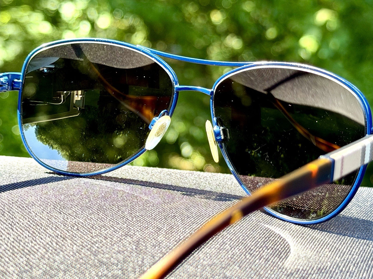Burberry BE3080 Navy Blue Aviator Sunglasses Check Pattern Temples 59-14-135