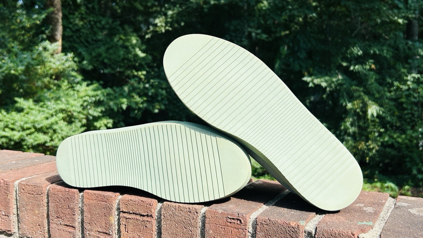 Rare!!! Steve Madden Men’s Mint Green Sneaker / Low Top /Leather / Men’s Size 10