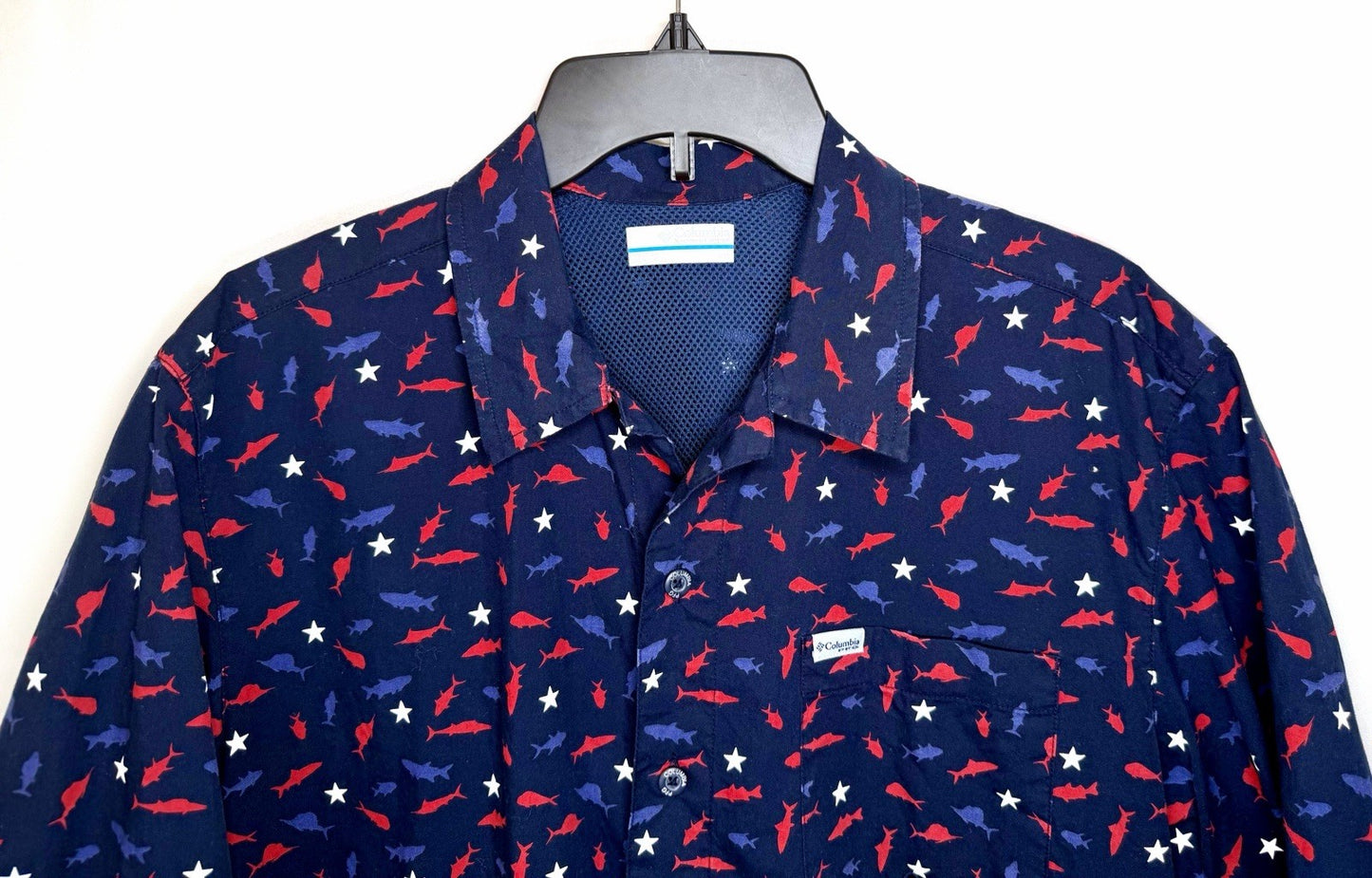 Columbia PFG Fish All OverShort Sleeve Button Front Shirt Men's Small Blue