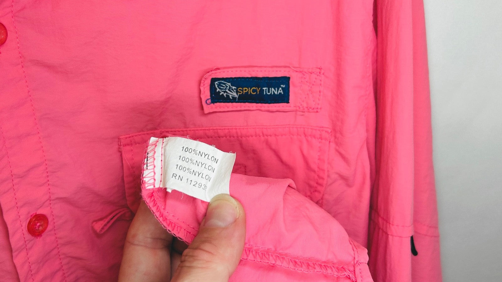 Spicy Tuna Hot Pink Fishing Shirt Mens Medium Nylon Outdoors Summer Short Sleeve