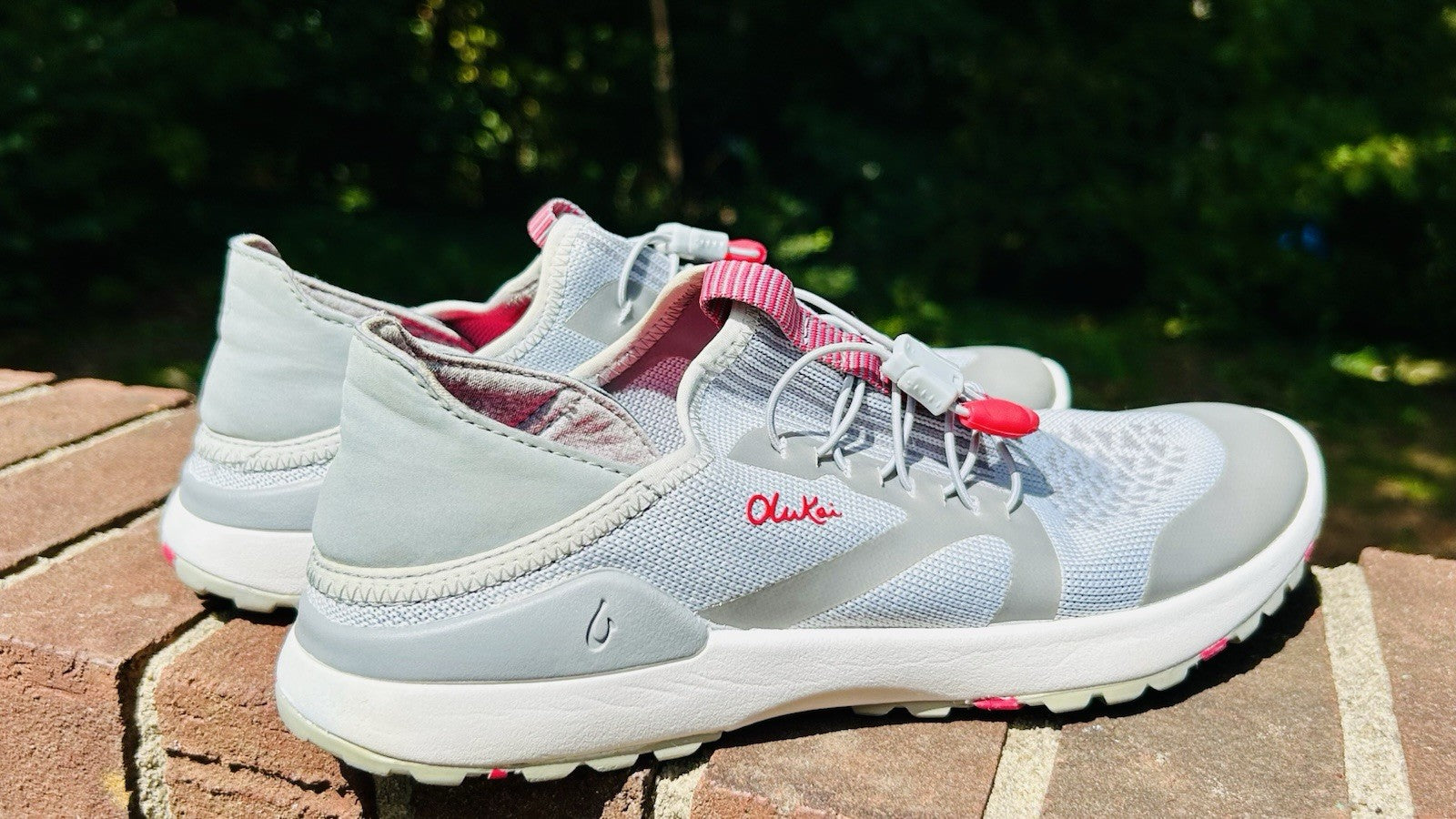 Olukai Women's Miki Trainer Athletic Casual Shoe Pale Grey/Poi  Size 7M