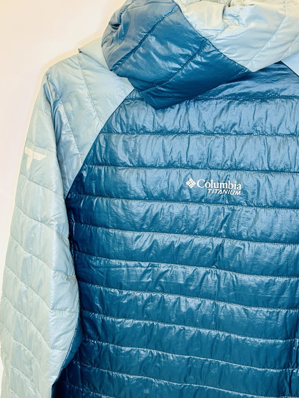 Columbia Titanium Series Men's Platinum Peak Hooded Insulated Puffer Jacket SZ L