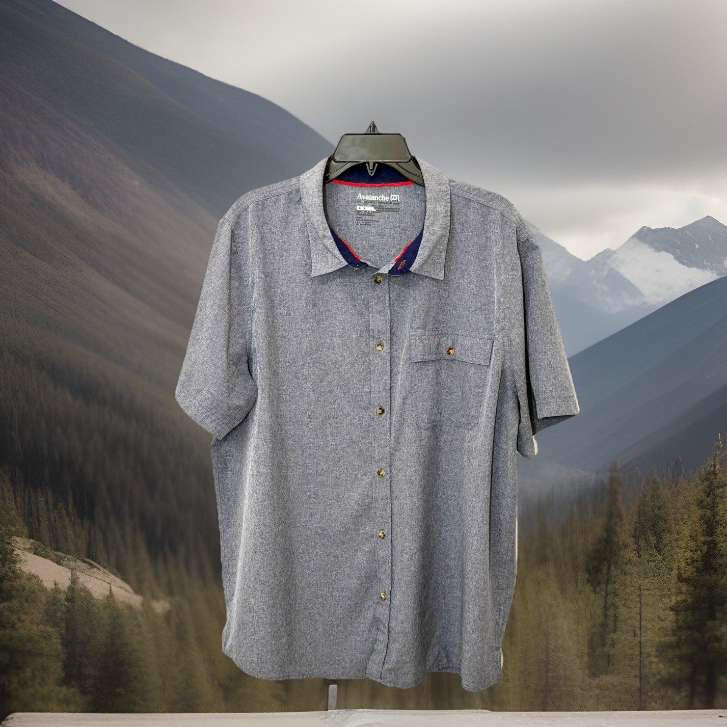 Avalanche Shirt Mens Size Large Blue Short Sleeve Button Up Performance Hiking