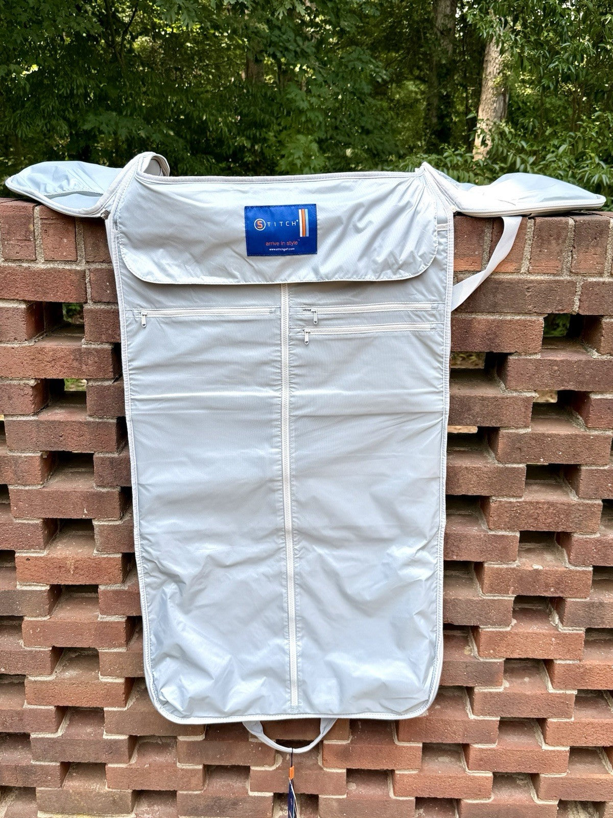 STITCH Golf UGB Ultimate Garment Bag 2-in-1 Convertible Duffle Light Gray NWT