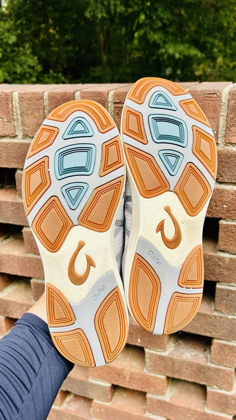 Olukai Mio Li Convertible Mesh Sneaker - Mist Grey/Poi - Men’s 10 - Retail $130