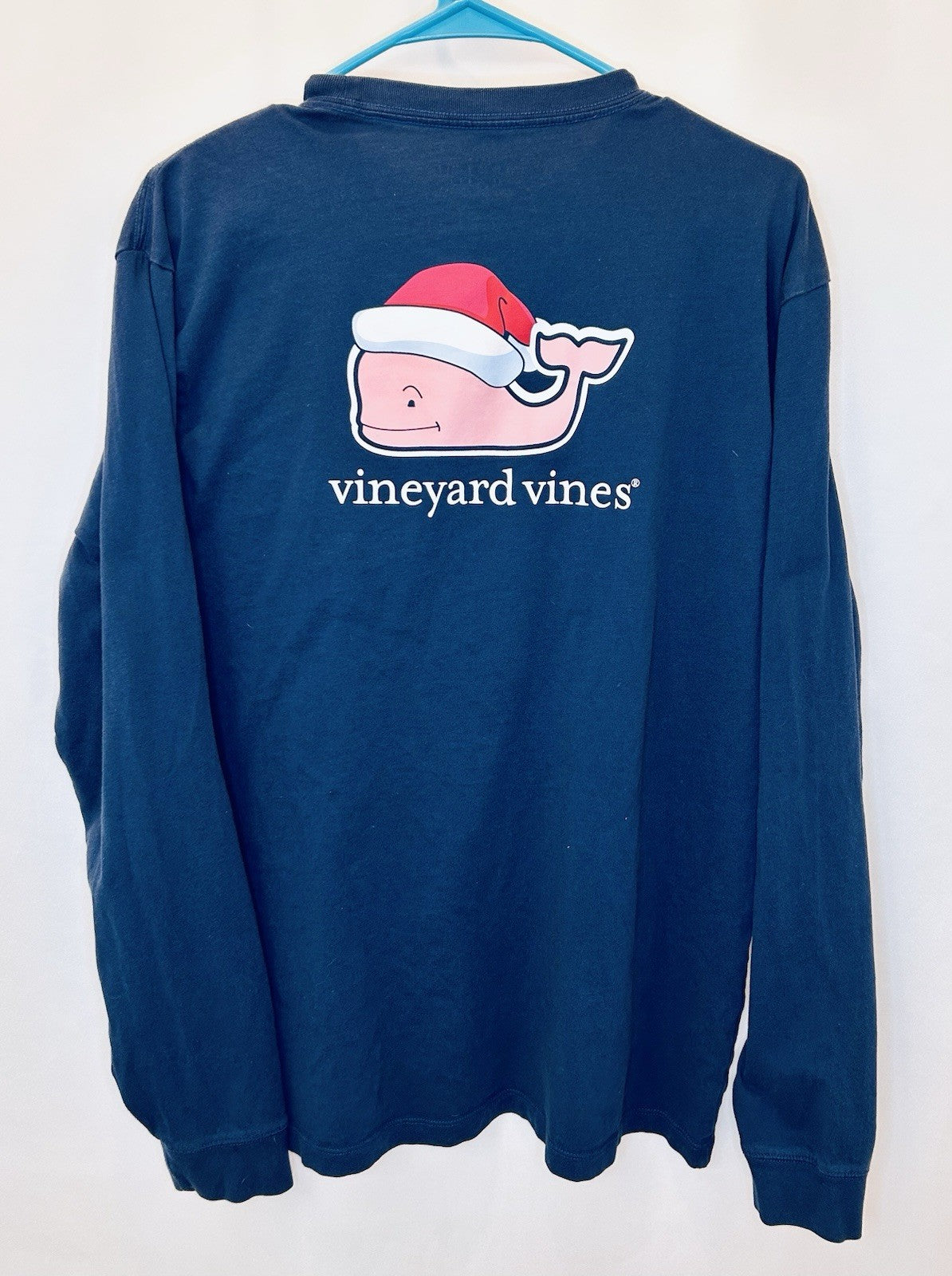 Vineyard Vine Men’s Medium Blue Long Sleeve Graphic Tee | Santa Whale