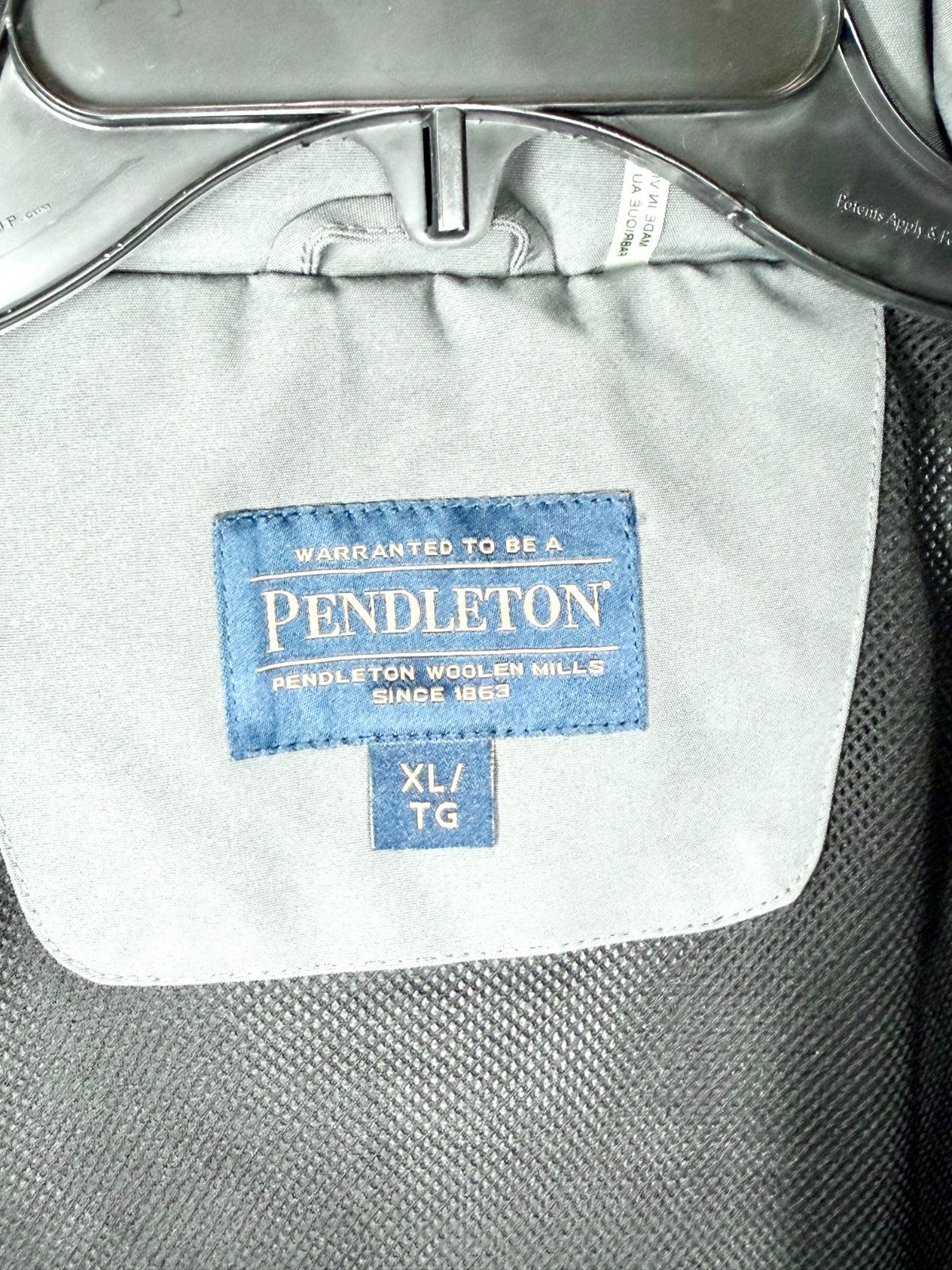 Pendleton Men's XL Gray Lightweight Full Zip Seam Seal Hooded Softshell Jacket