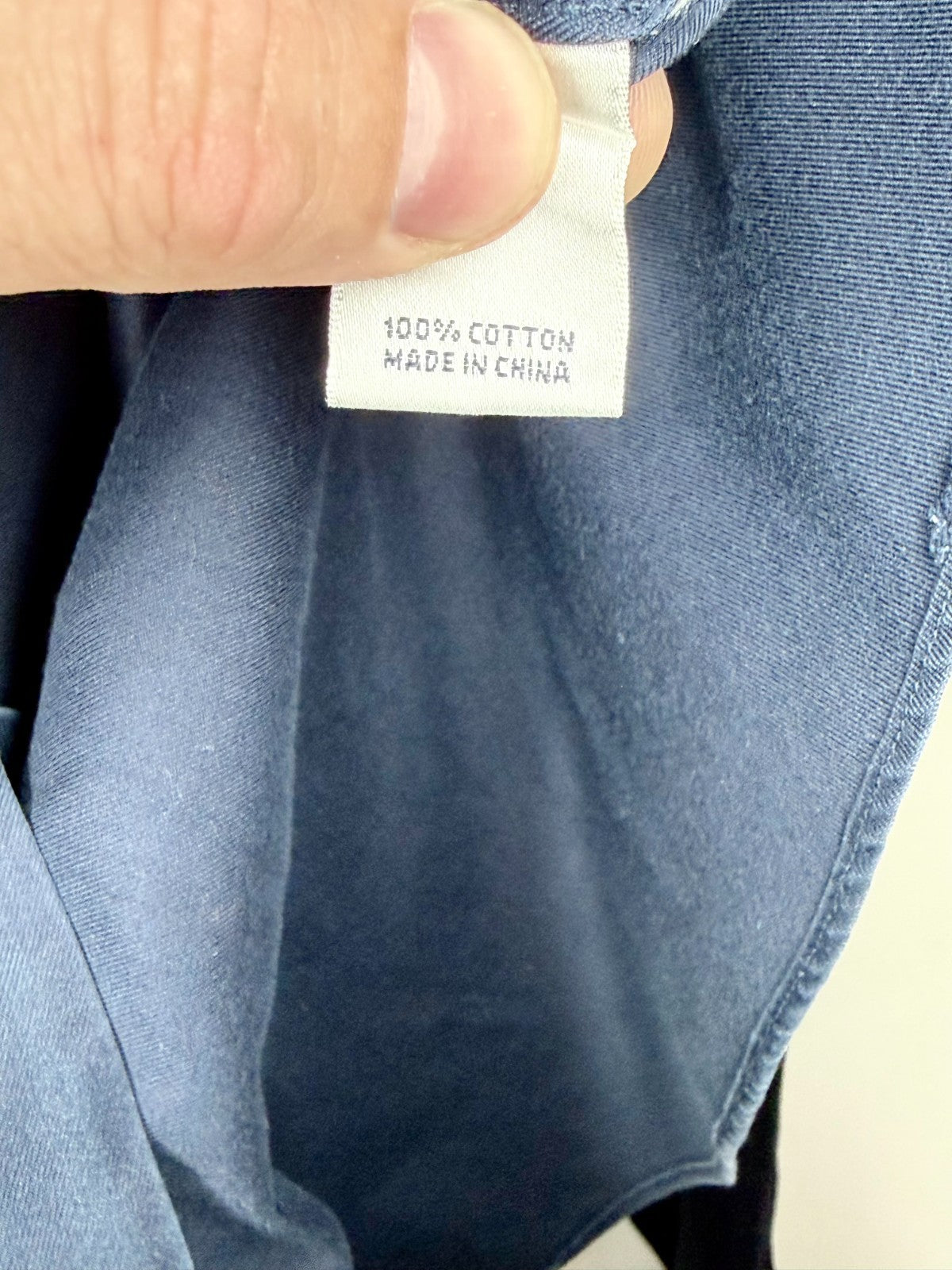 Turnbury Men's Size Small Navy Blue Non-Iron 100% Cotton Long Sleeve Button Down
