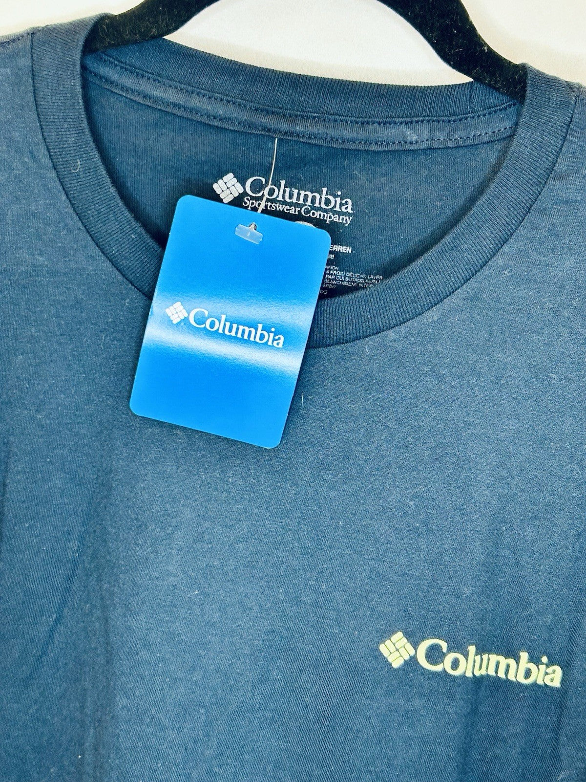 NWT Columbia Sportswear Blue Men’s Medium Graphic T-Shirt