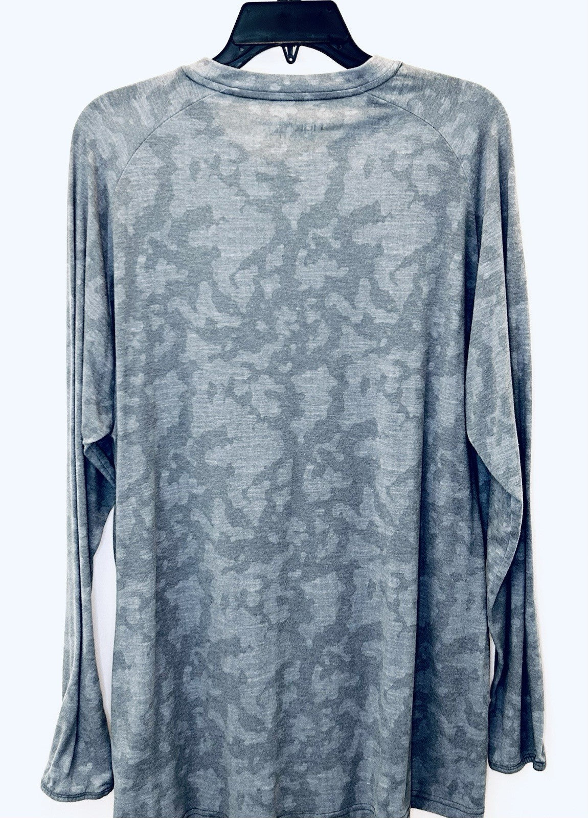 Huk Fishing Shirt Men’s Large Blue Camouflage Performance Outdoor Fishing