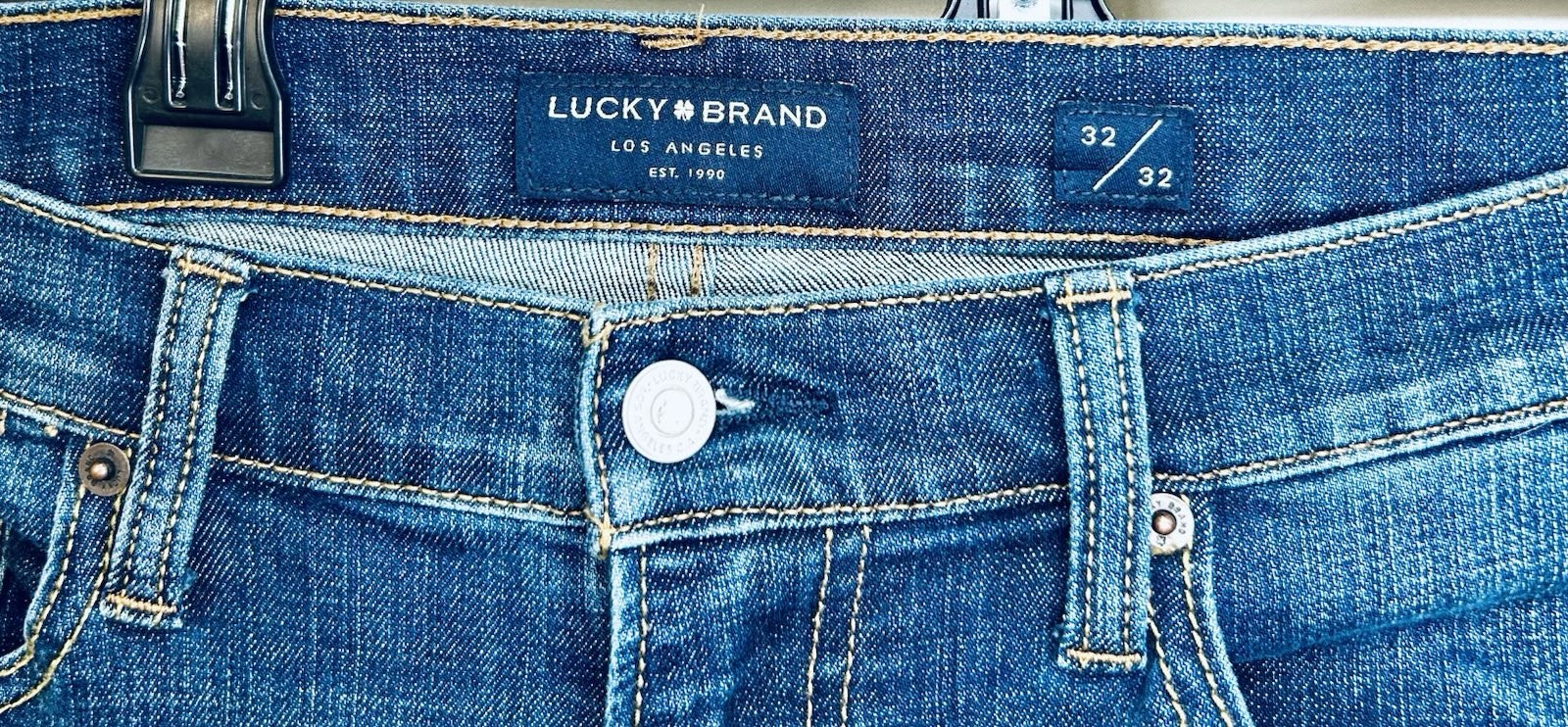 Lucky Brand 410 Athletic Slim - Men’s 32x32 - Medium/Dark Wash - Flawless!