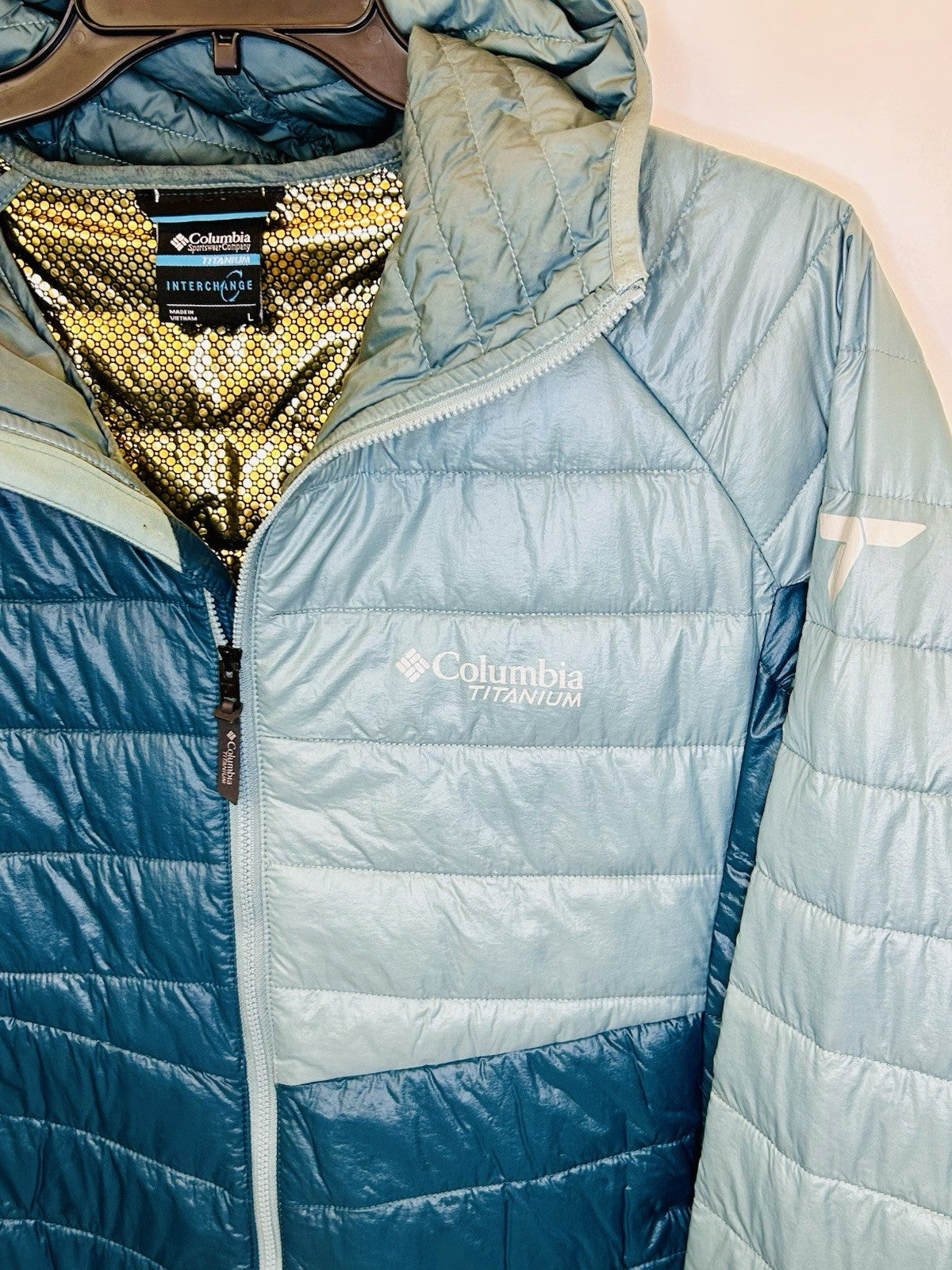 Columbia Titanium Series Men's Platinum Peak Hooded Insulated Puffer Jacket SZ L