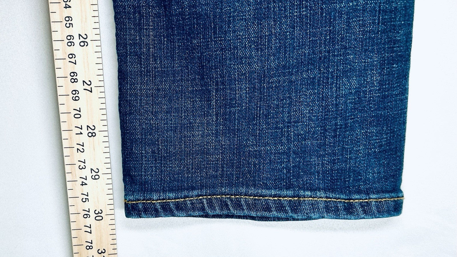 Lucky Brand 410 Athletic Slim - Men’s 32x32 - Medium/Dark Wash - Flawless!