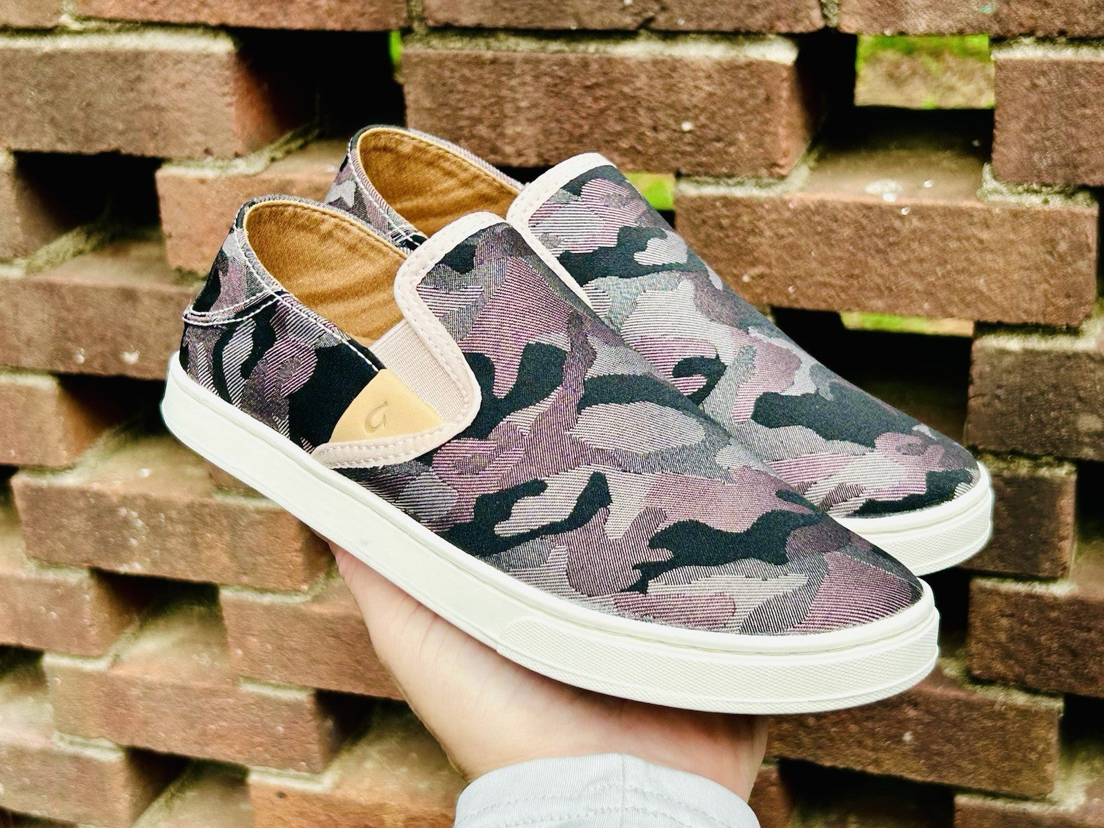 OluKai Pehuea Pa'i Ke Au Camo Slip On Sneakers Women's 7 - Slip On - Hide Heel