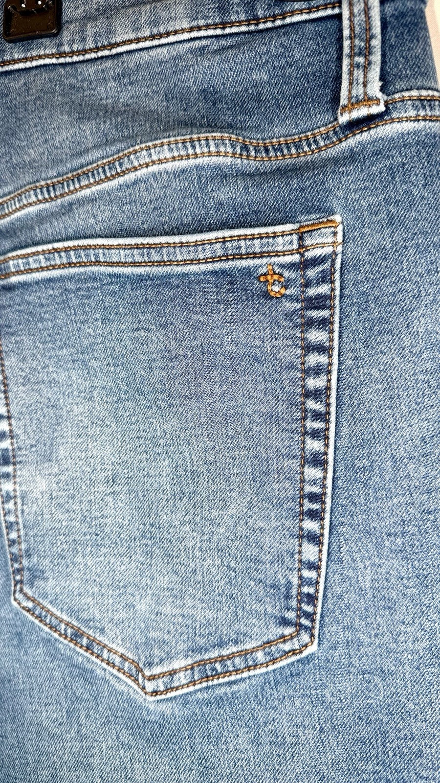 True Craft Athletic Fit Jeans Men’s 36x30 Jeans (Measures 36x26) Medium Wash