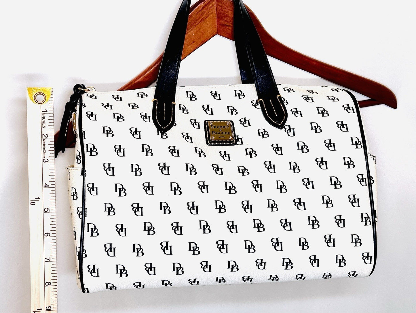 RARE!!! NWOT! Dooney Bourke Greta Olivia Satchel White With Black Leather