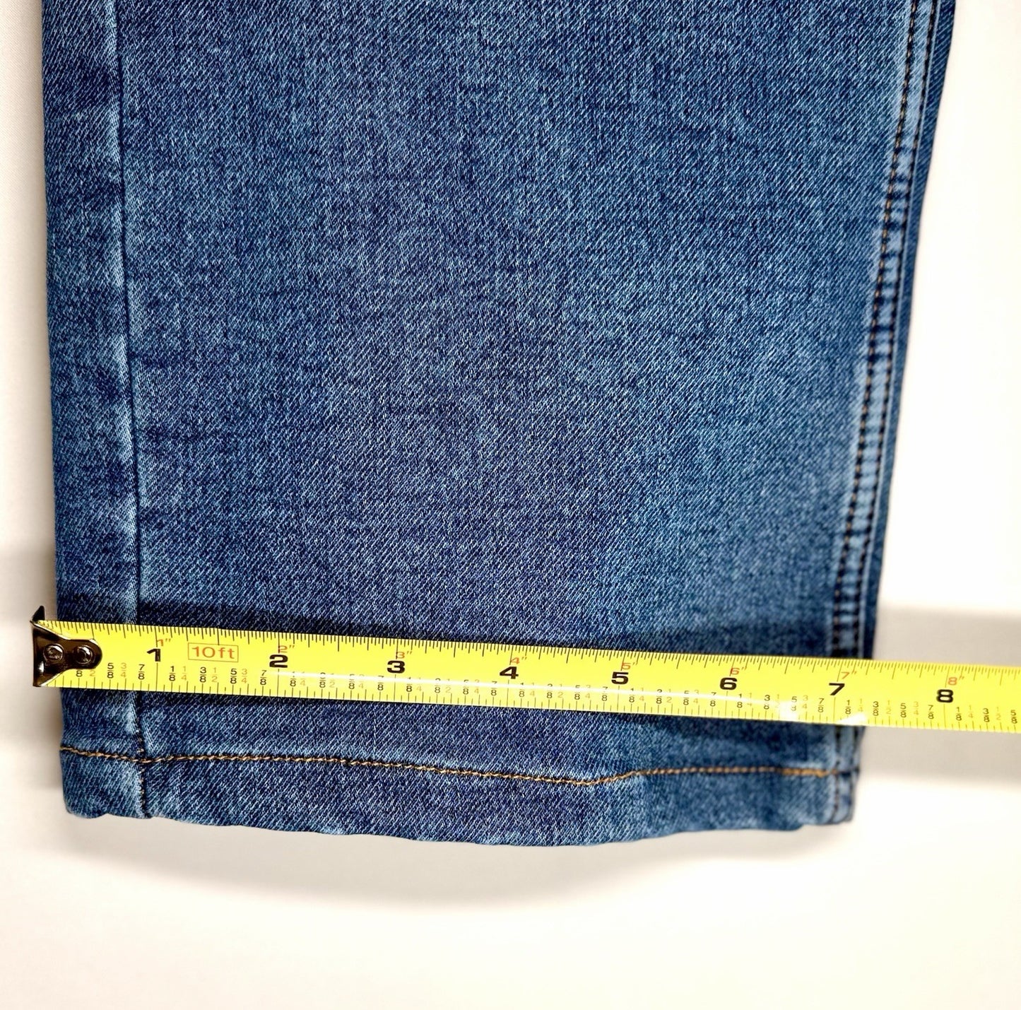 True Craft Athletic Fit Jeans Men’s 36x30 Jeans (Measures 36x26) Medium Wash
