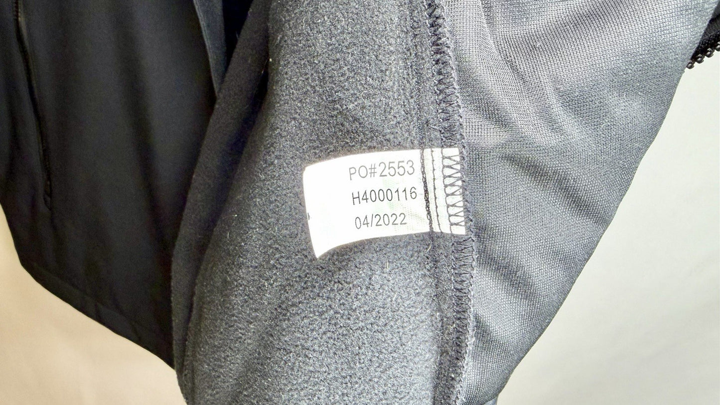HUK CROSSLAKE WINDBLOCK JACKET / MEN’S SIZE LARGE / BLACK-BLUE