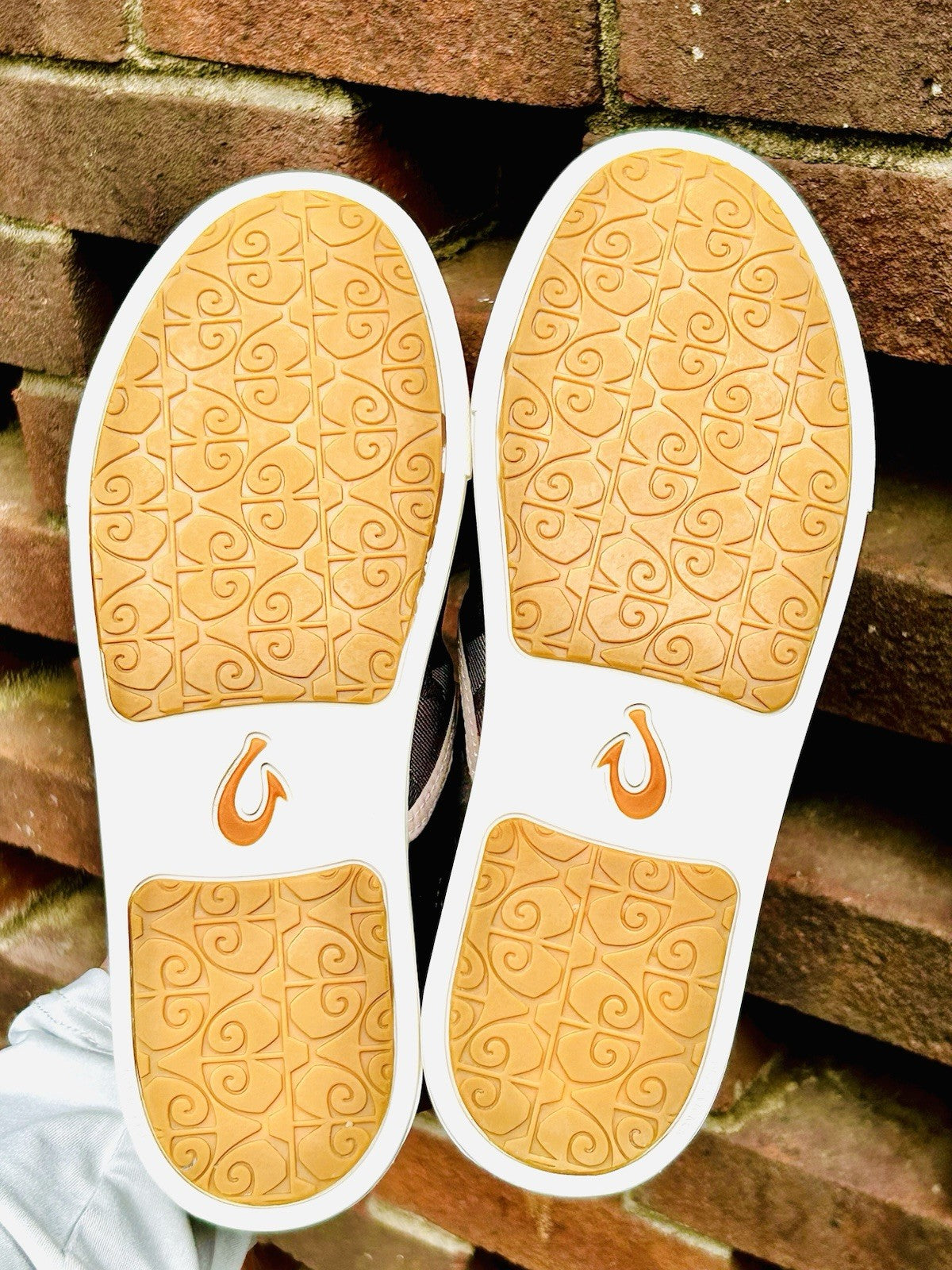 OluKai Pehuea Pa'i Ke Au Camo Slip On Sneakers Women's 7 - Slip On - Hide Heel