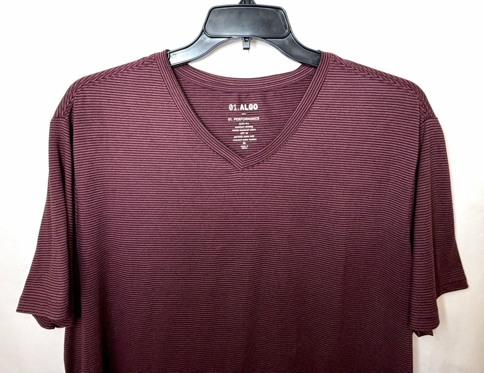 01. Algo T Shirt Men’s XL Striped V-Neck Performance Quick Dry SPF 40 Wicking