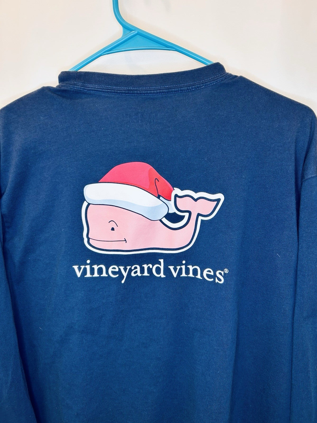 Vineyard Vine Men’s Medium Blue Long Sleeve Graphic Tee | Santa Whale