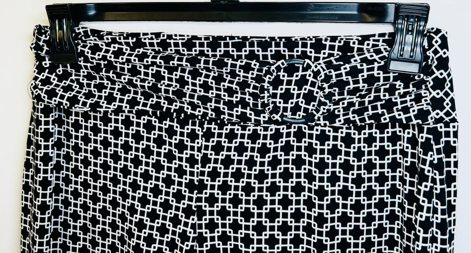 Robert Louis Stretchy Pants Black/White Geometric Size M Pull On Wide Leg