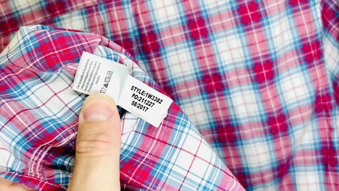 Vineyard Vines Slim Fit Tucker Shirt Men's X-Small plaid blue pink long sleeve