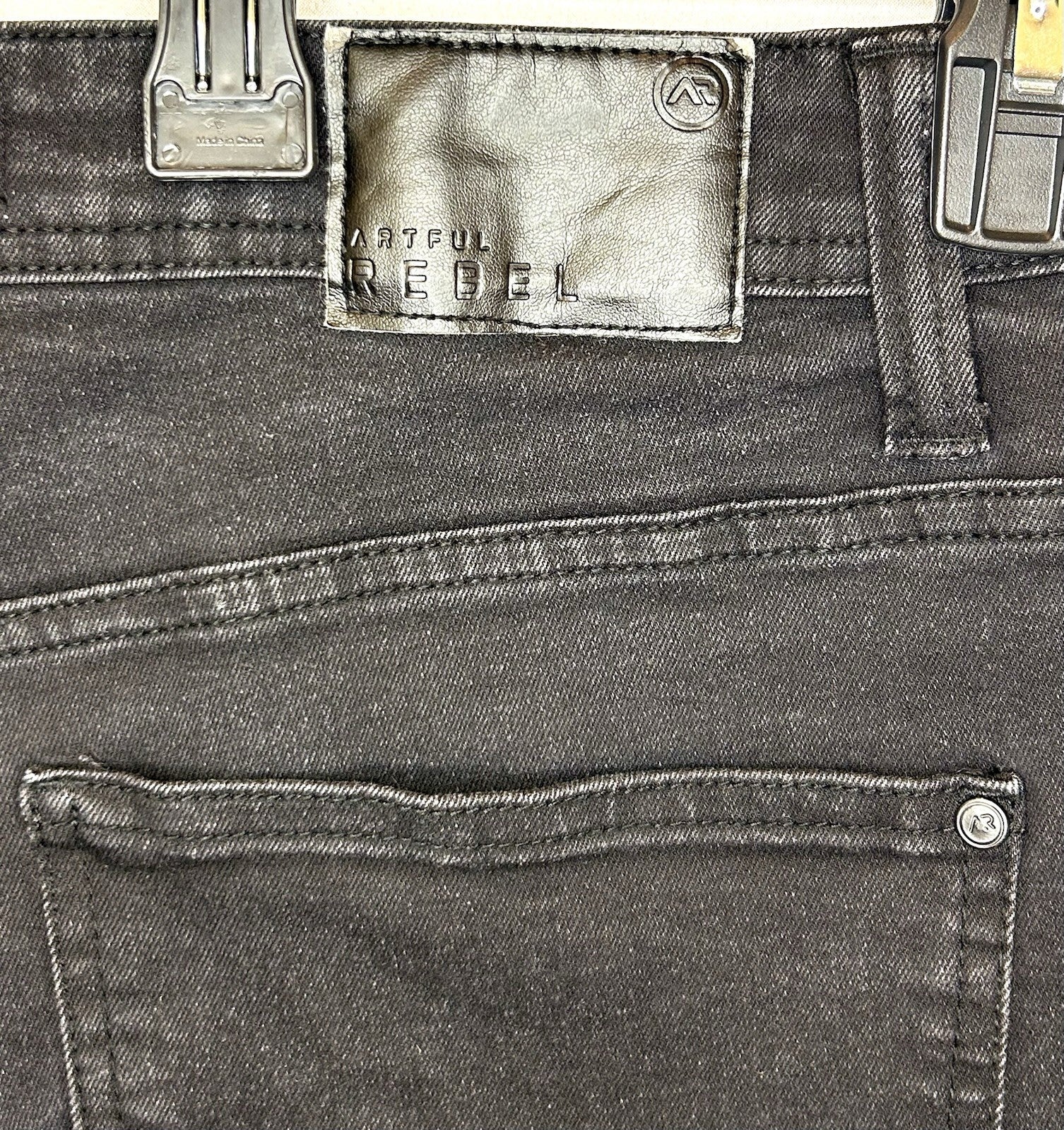 Artful Rebel Jeans Men's 34x32 Black Denim Slim Straight Leg