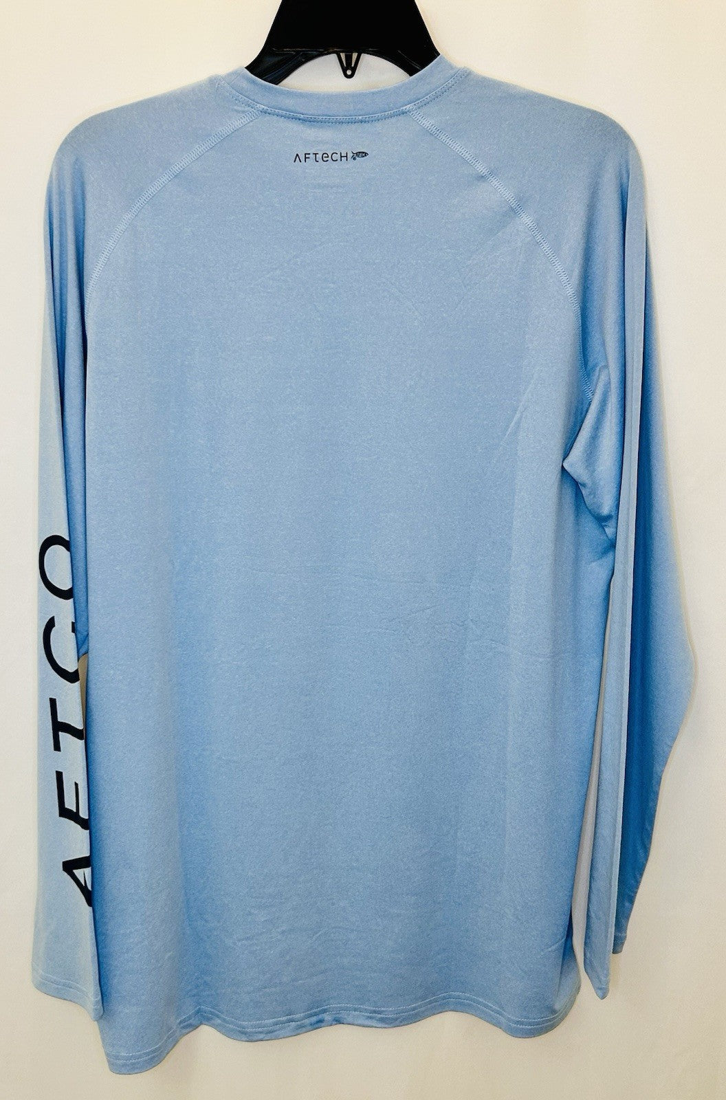 NWT AFTCO SAMURAI SUN SHIRT - MEN’S SIZE Medium - Light Blue With Navy Blue Logo