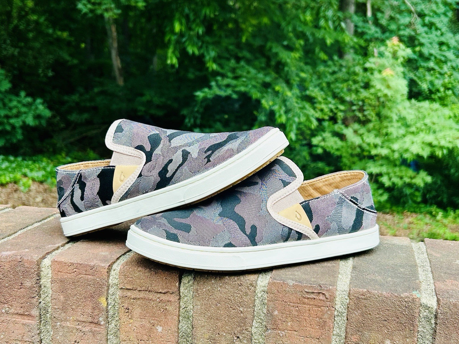 OluKai Pehuea Pa'i Ke Au Camo Slip On Sneakers Women's 7 - Slip On - Hide Heel