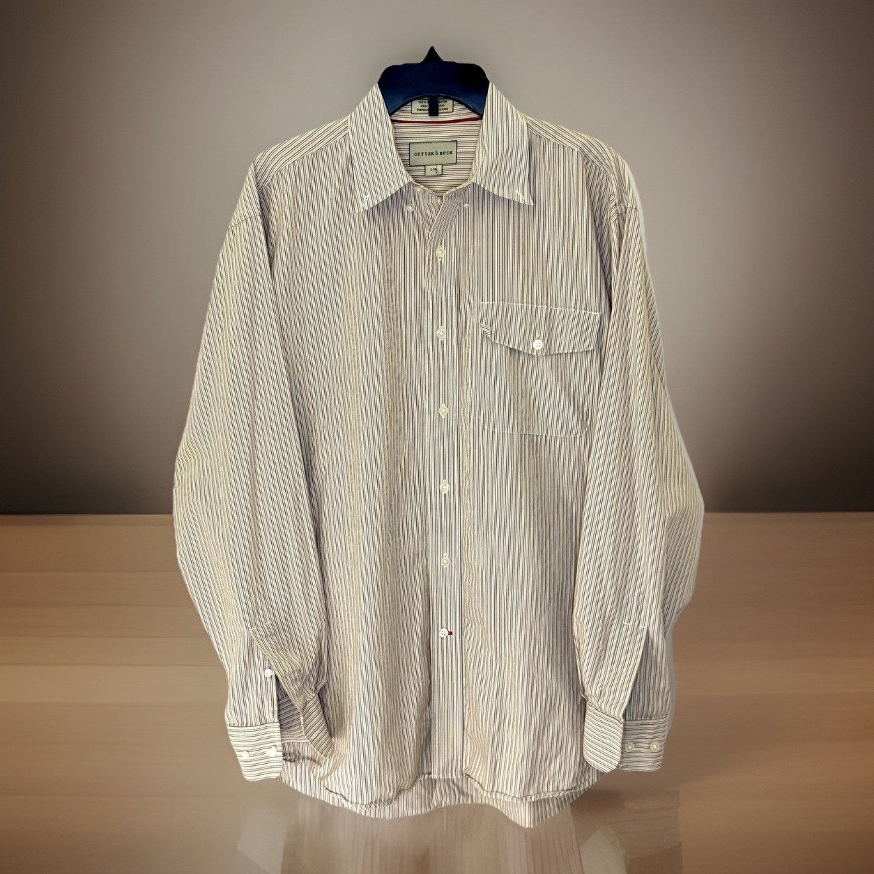 Cutter & Buck Shirt Mens Large Button Up Beige Striped Short Sleeve 100% Cotton