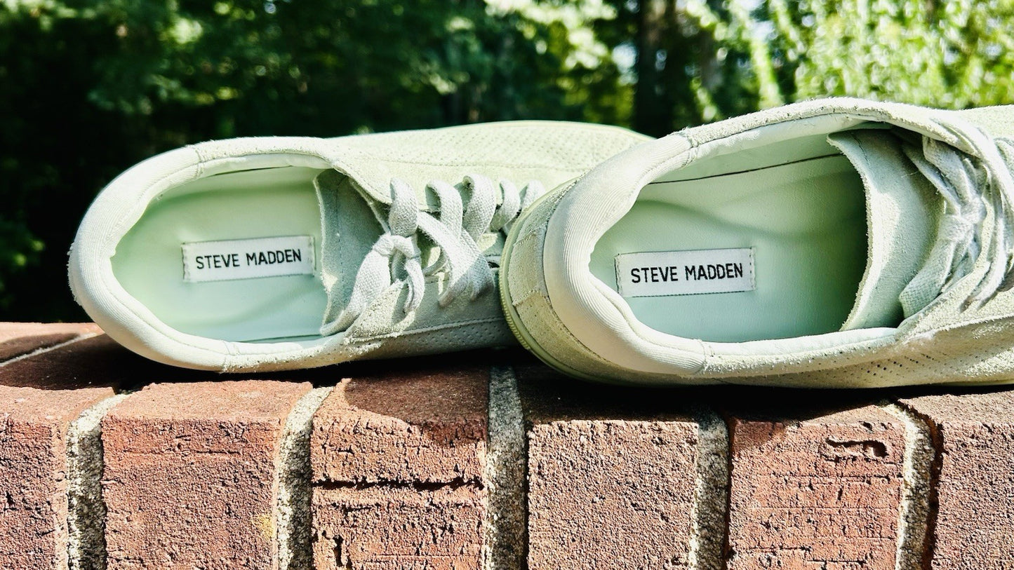 Rare!!! Steve Madden Men’s Mint Green Sneaker / Low Top /Leather / Men’s Size 10