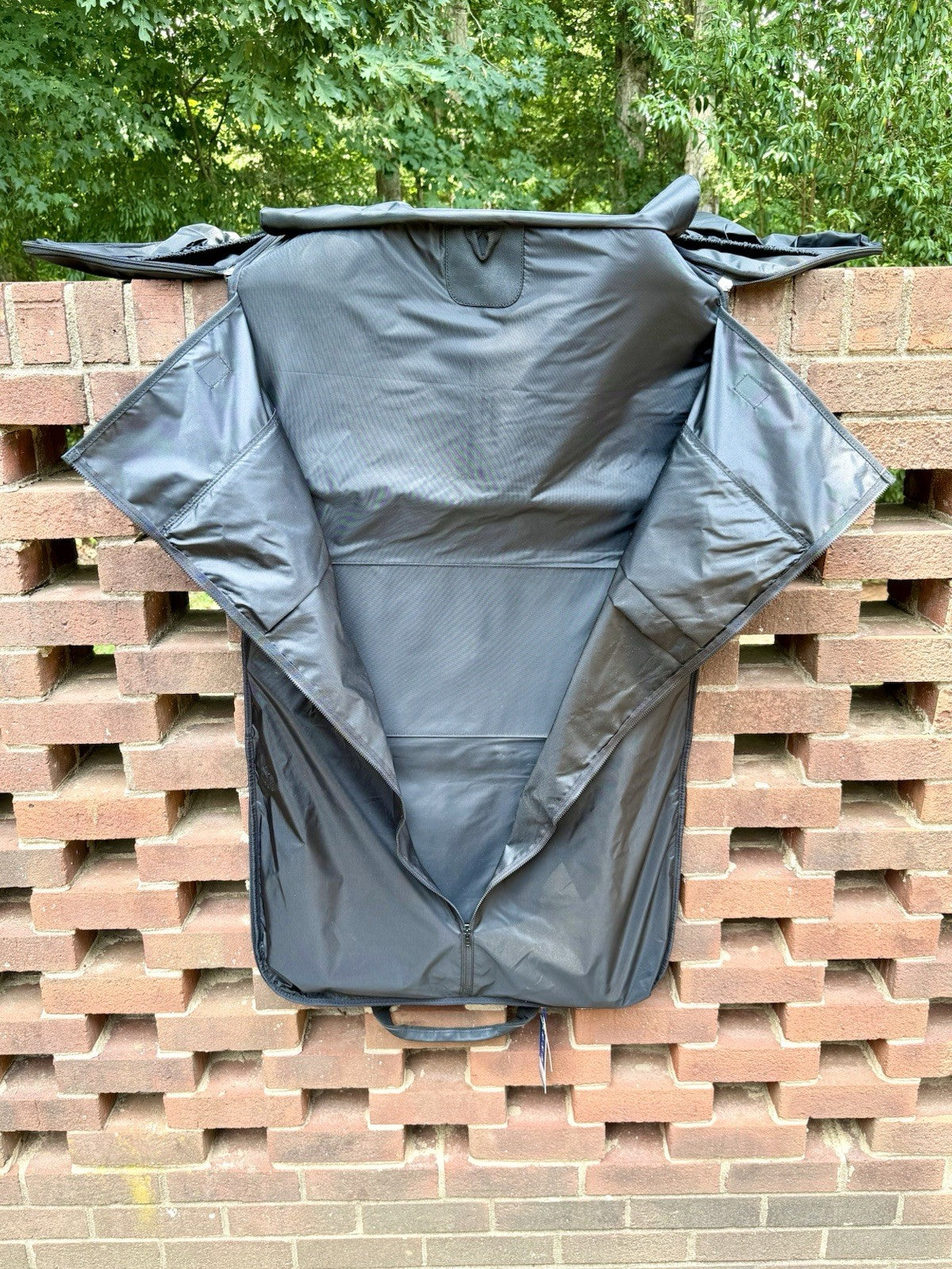 STITCH Golf UGB Ultimate Garment Bag 2-in-1 Convertible Duffle Black NWT