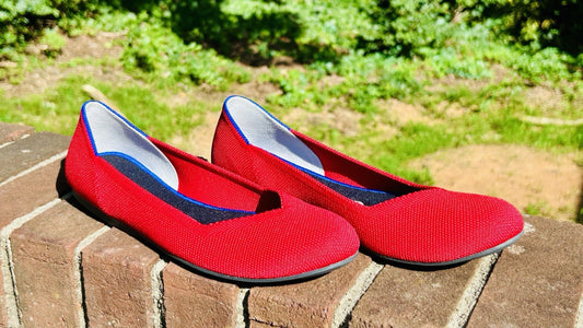 NWOT Rothys Scooter Bright Red The Flats Ballet Shoe Classic Round Toe Sz 9