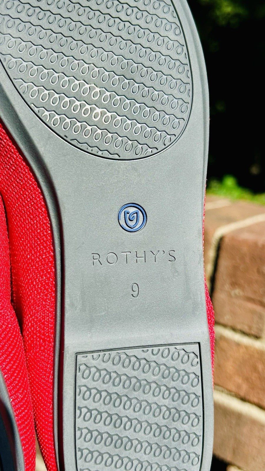 NWOT Rothys Scooter Bright Red The Flats Ballet Shoe Classic Round Toe Sz 9