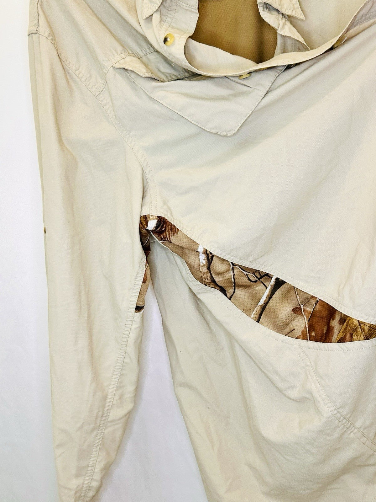 Habit Vented Fishing Shirt Men's XL Tan/Camo Pockets 30+Solar-Factor Long Sleeve