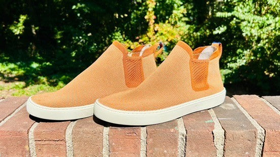 Rothy's Shoes Chelsea Boot Sneaker in Fawn Amber Brown / Size W12.5 & Men's 11